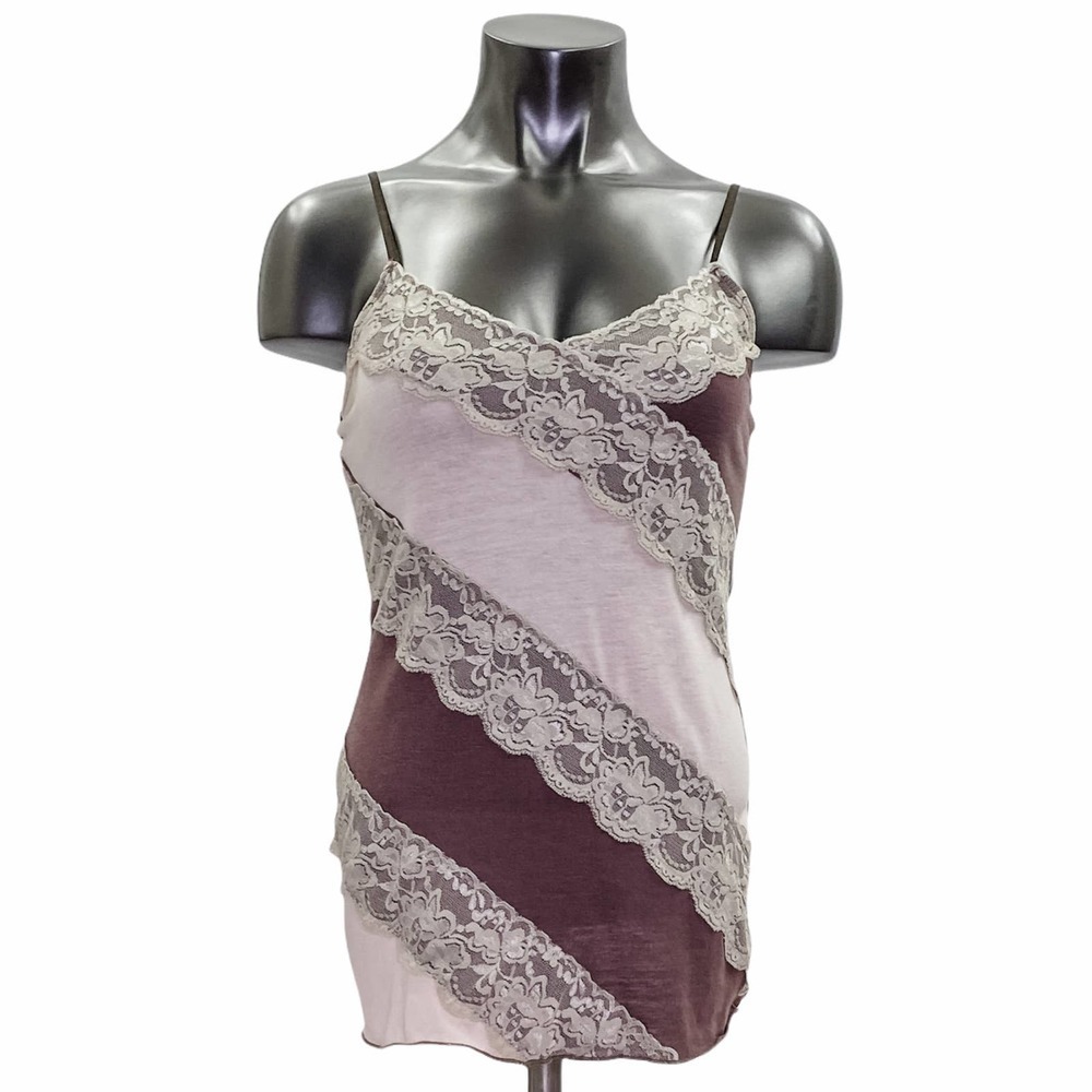 VOLUME One Color Block Lace Camisole Tank Top